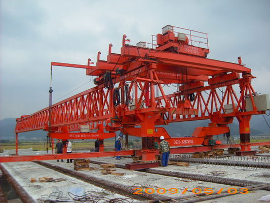 China Machinery Launching Gantry Crane with Powerful Corrosion Resistance factory