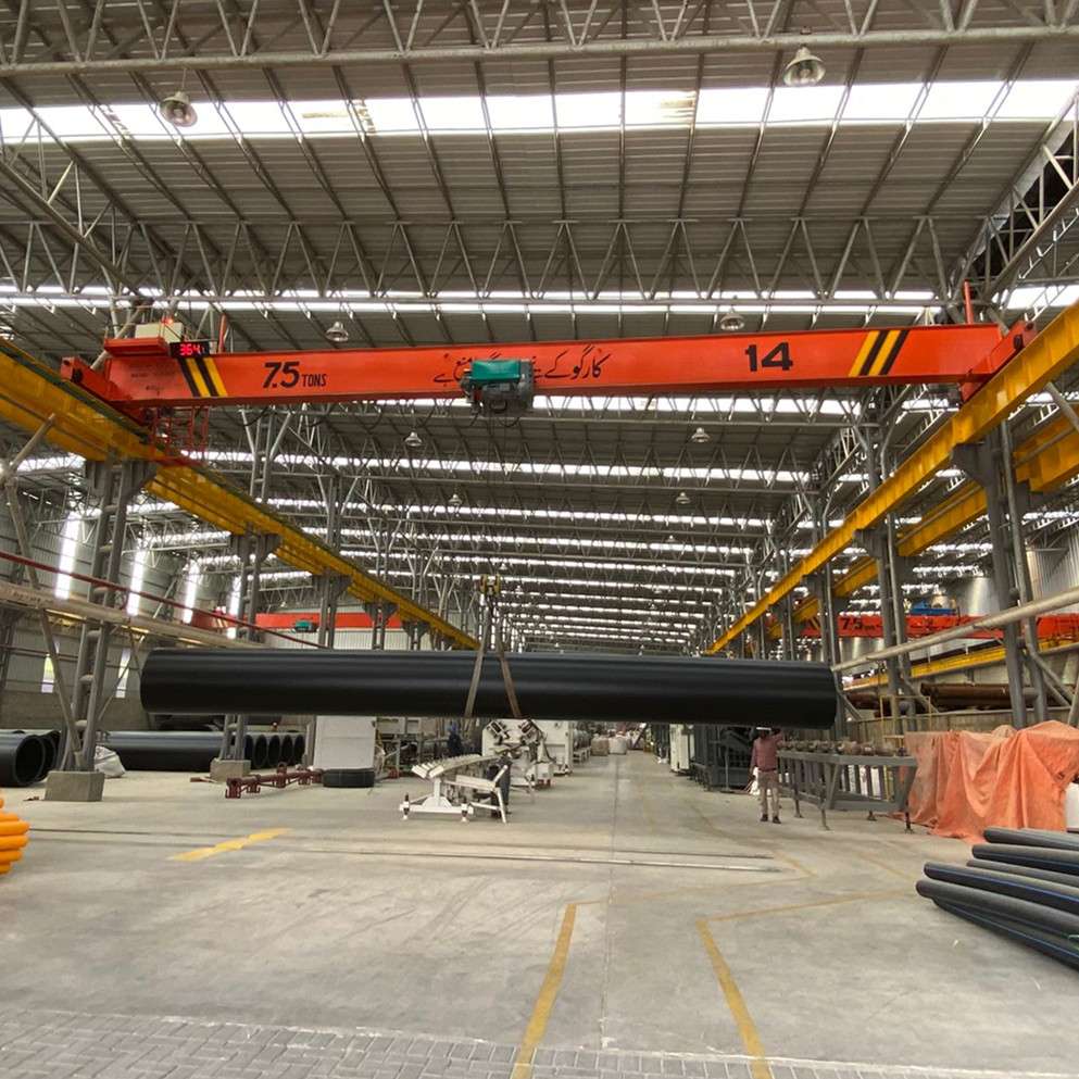 Electric Traveling Single Girder Overhead Cranes Capacity 7.5m Span 20m